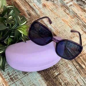 Women’s Oversized Fashion Sunglasses with Hard Case